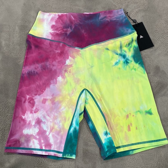 Balance Athletica Shorts Nwt Vitality Cloud Biker Shorts Tropical